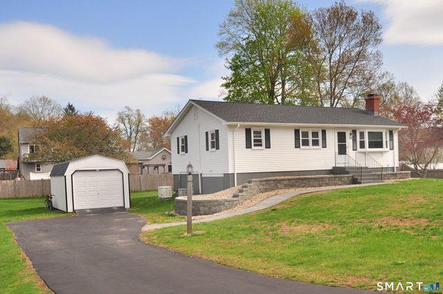 26 Canton Valley Circle, Canton, CT 06019