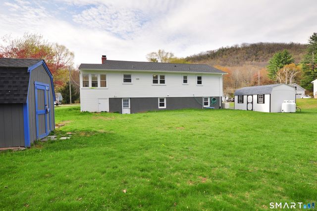 26 Canton Valley Circle, Canton, CT 06019