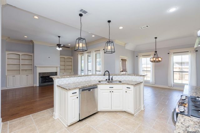 7335 Oakview Dr, Zachary, LA 70791