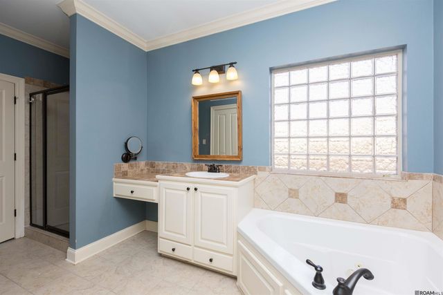 7335 Oakview Dr, Zachary, LA 70791