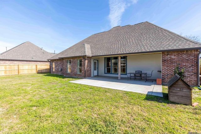 7335 Oakview Dr, Zachary, LA 70791