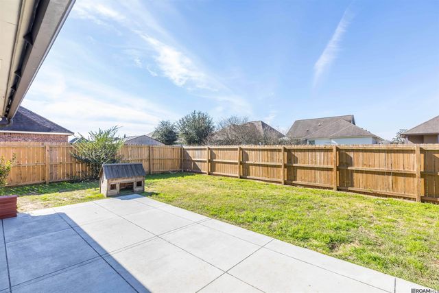 7335 Oakview Dr, Zachary, LA 70791