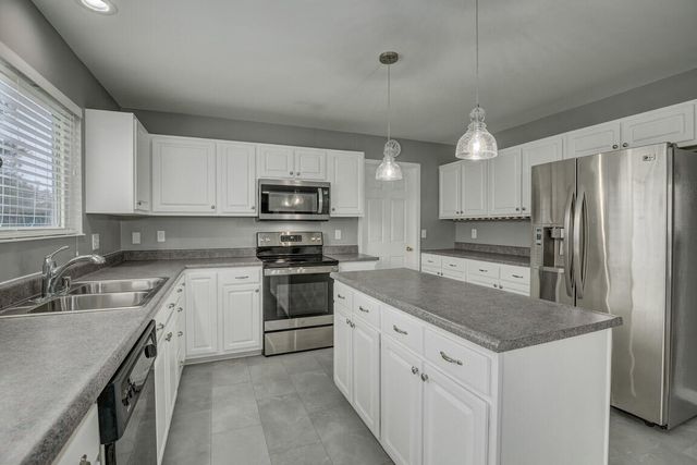 1045 Bloomfield Court, Hebron, KY 41048