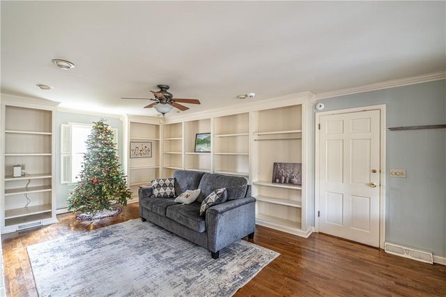 227 W Lakeshore SE Drive, Rome, GA 30161