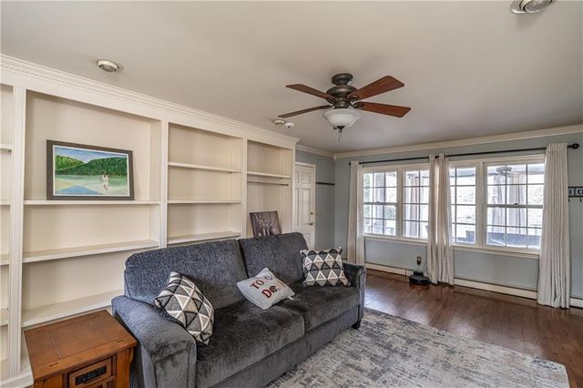 227 W Lakeshore SE Drive, Rome, GA 30161