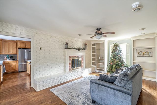 227 W Lakeshore SE Drive, Rome, GA 30161