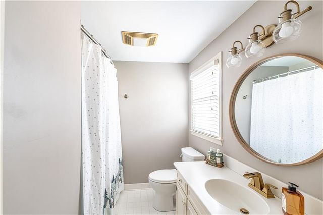 227 W Lakeshore SE Drive, Rome, GA 30161