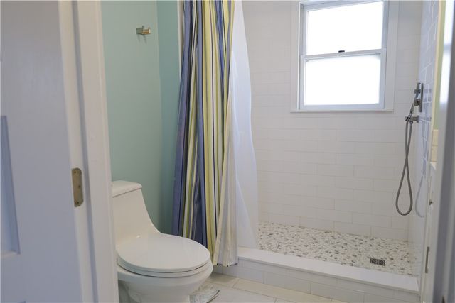 299 Prospect Avenue, Middletown, RI 02842