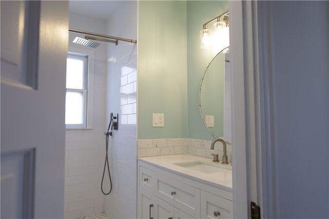 299 Prospect Avenue, Middletown, RI 02842