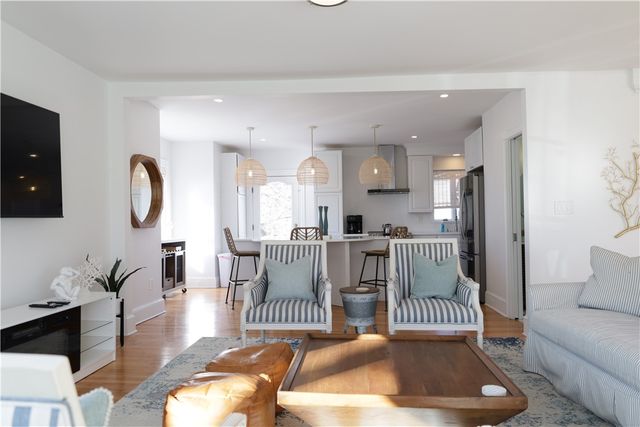 299 Prospect Avenue, Middletown, RI 02842