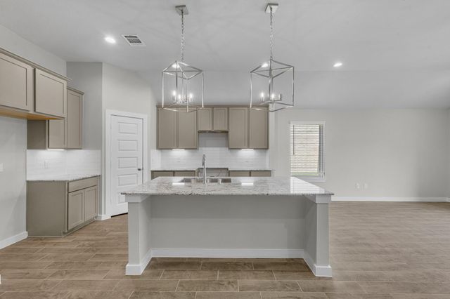 810 Orchard Vale Road, Rosharon, TX 77583