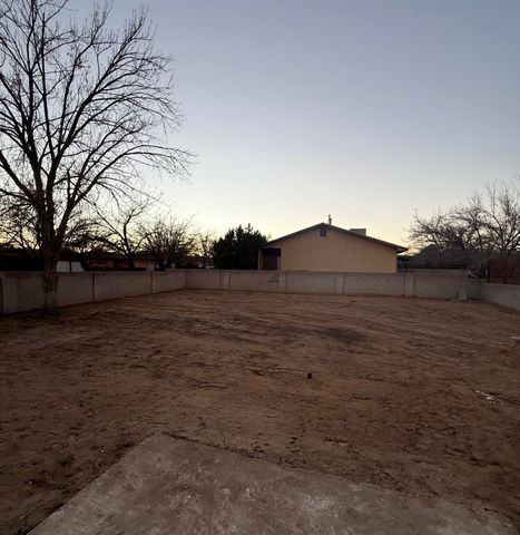 5329 Sooner Trail NW, Albuquerque, NM 87120