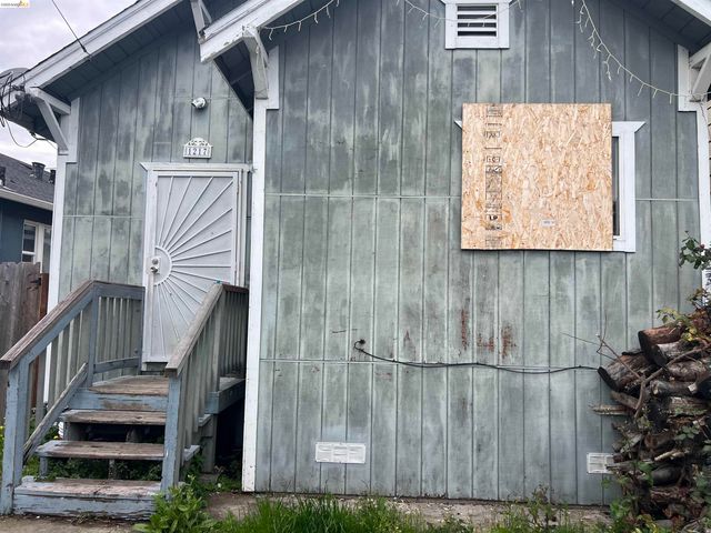 1217 82Nd Ave, Oakland, CA 94621