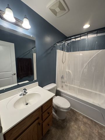 1240 Scarcroft Ln, Nashville, TN 37221