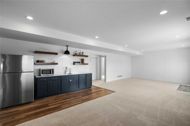 1917 Redbud Street, Norwalk, IA 50211