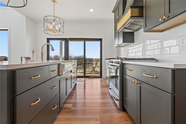 1917 Redbud Street, Norwalk, IA 50211