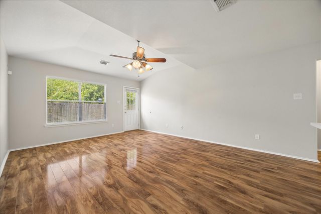 223 Sunset Colony Drive, Rosharon, TX 77583