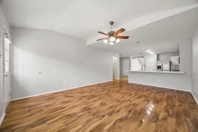 223 Sunset Colony Drive, Rosharon, TX 77583