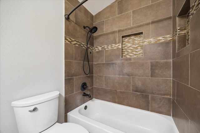 223 Sunset Colony Drive, Rosharon, TX 77583