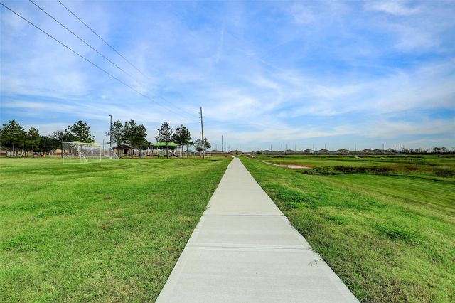 223 Sunset Colony Drive, Rosharon, TX 77583