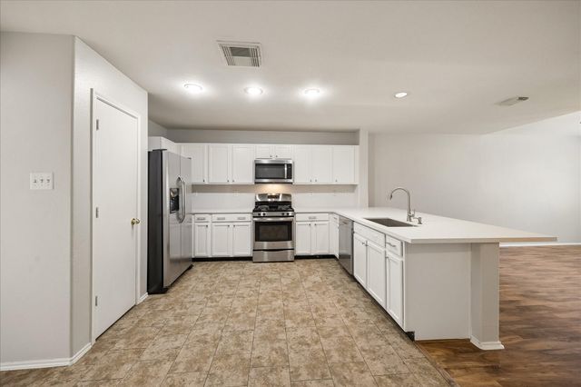 223 Sunset Colony Drive, Rosharon, TX 77583
