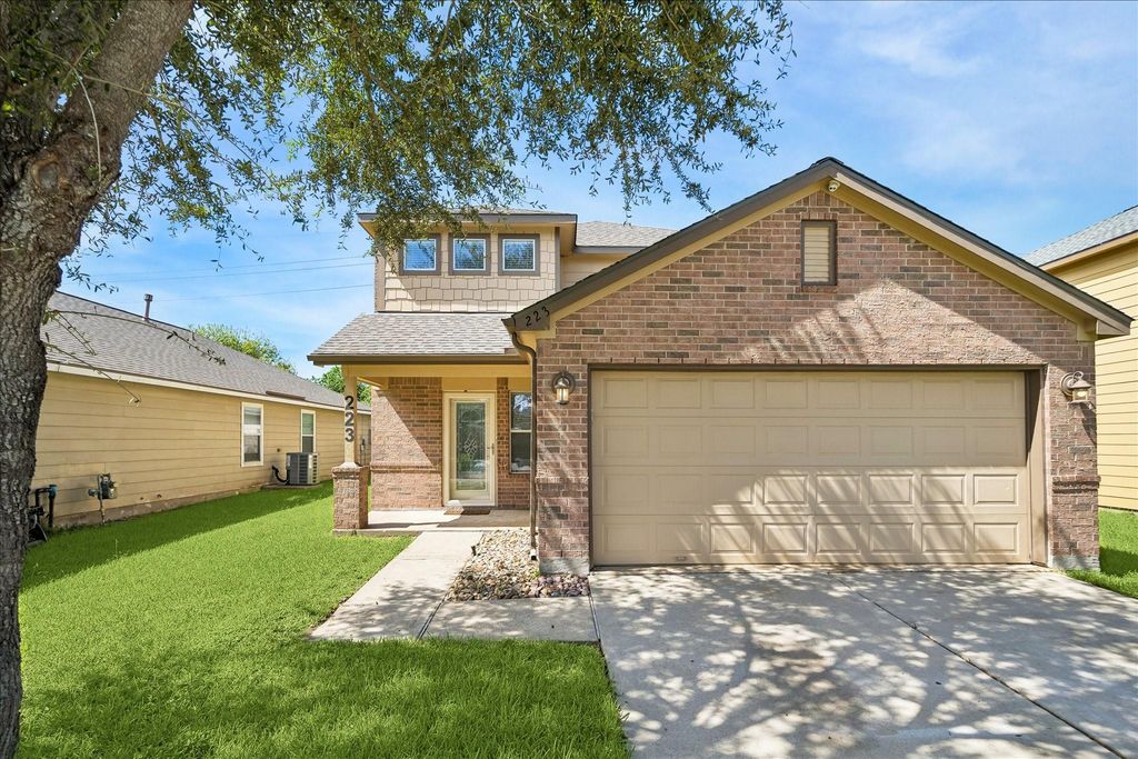 223 Sunset Colony Drive, Rosharon, TX 77583