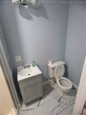 5217 Dalewood Drive, Cross Lanes, WV 25313