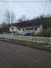 5217 Dalewood Drive, Cross Lanes, WV 25313