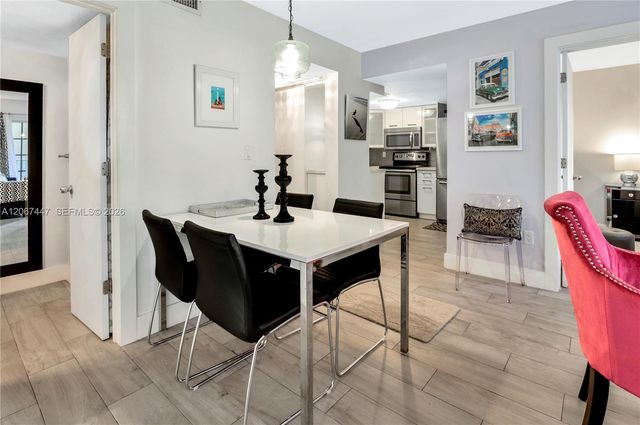 2600 Collins Avenue 204, Miami Beach, FL 33140