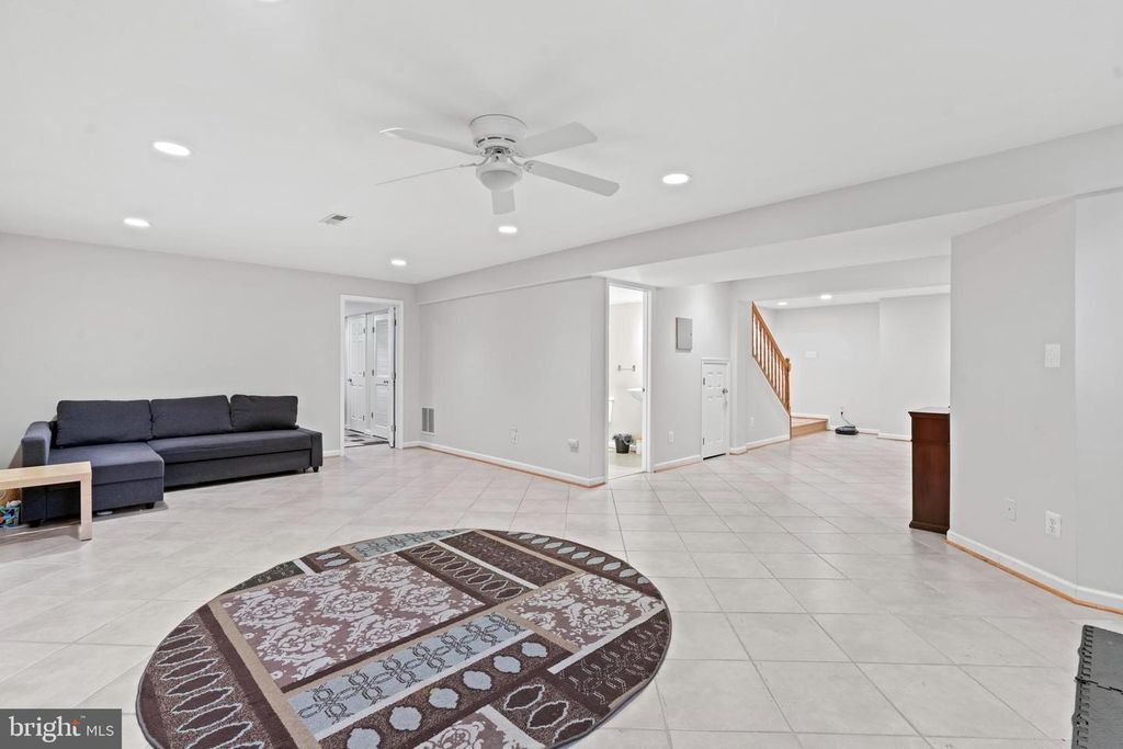 9786 LORRAINE CAROL WAY, Lorton, VA 22079