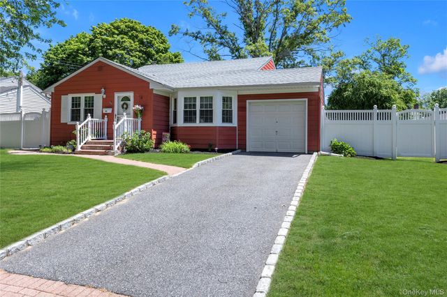 107 1st Avenue, Kings Park, NY 11754