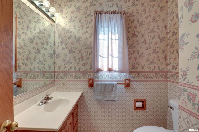 3500 Branchwood Drive, Quincy, IL 62301