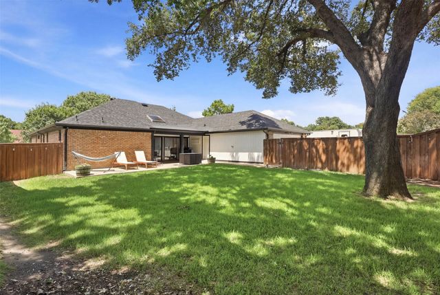 2336 Highlands Creek Road, Carrollton, TX 75007