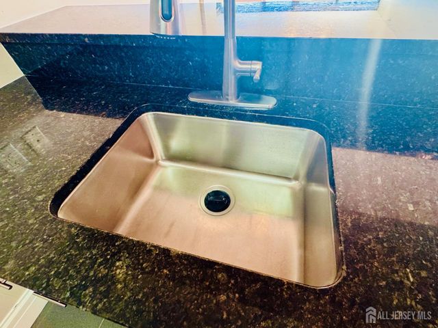 1 Spring Street 1806, New Brunswick, NJ 08901