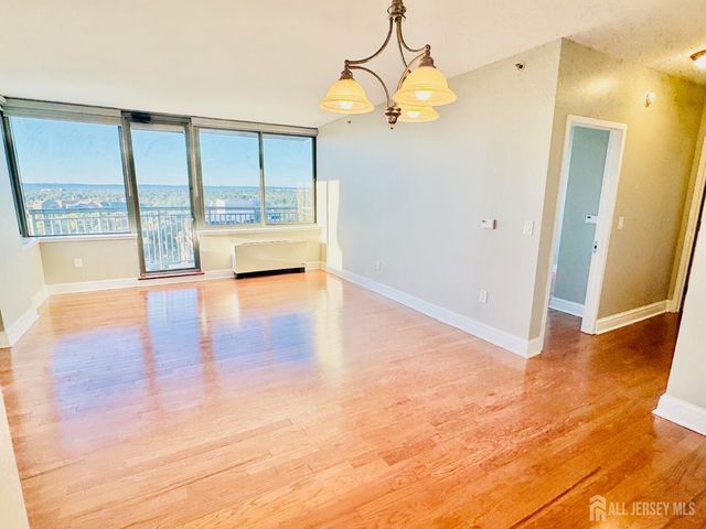 1 Spring Street 1806, New Brunswick, NJ 08901