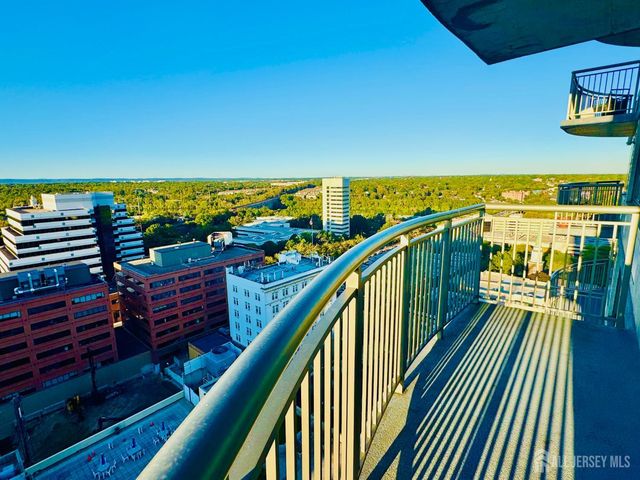 1 Spring Street 1806, New Brunswick, NJ 08901