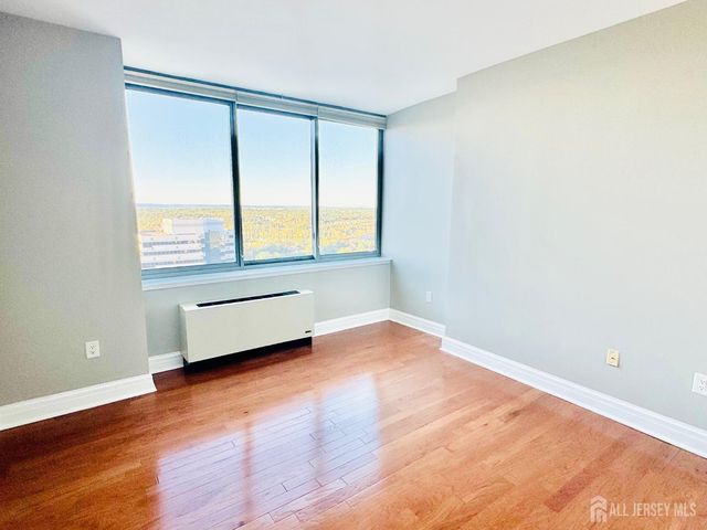 1 Spring Street 1806, New Brunswick, NJ 08901