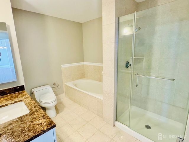 1 Spring Street 1806, New Brunswick, NJ 08901