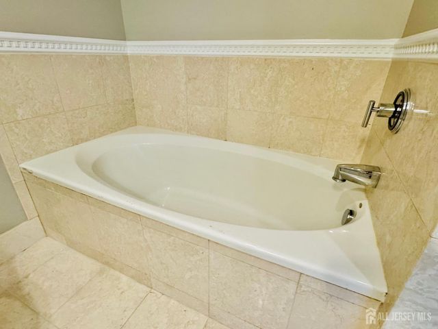 1 Spring Street 1806, New Brunswick, NJ 08901