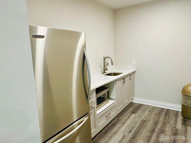 1 Spring Street 1806, New Brunswick, NJ 08901