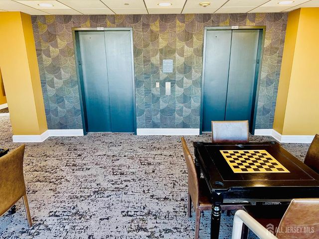 1 Spring Street 1806, New Brunswick, NJ 08901