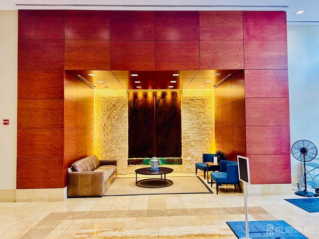 1 Spring Street 1806, New Brunswick, NJ 08901