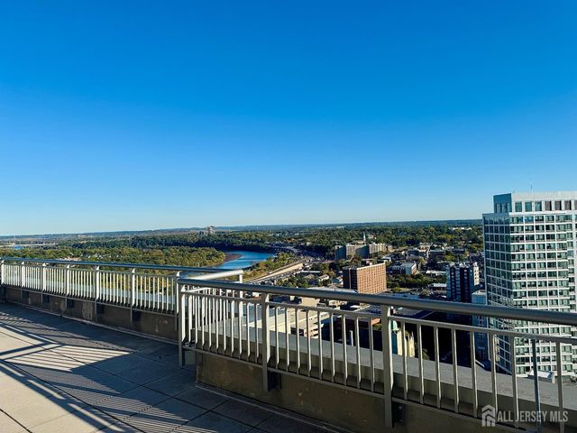 1 Spring Street 1806, New Brunswick, NJ 08901