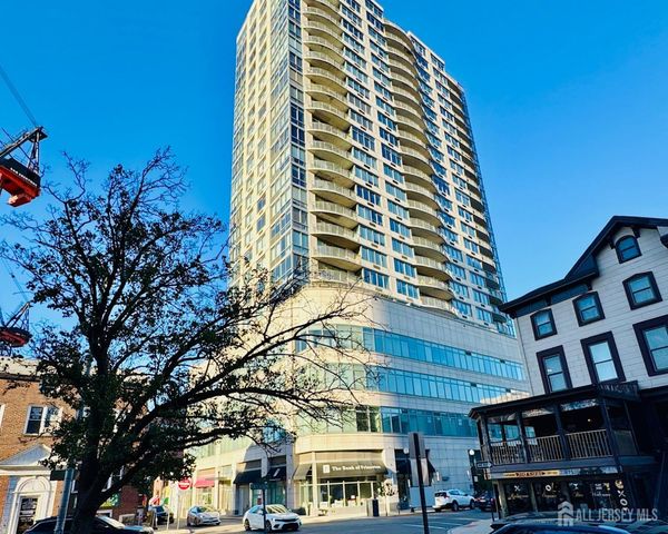 1 Spring Street 1806, New Brunswick, NJ 08901