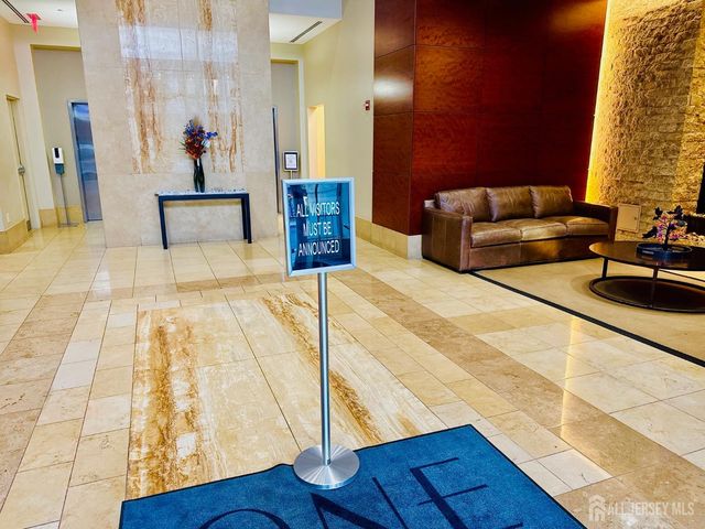 1 Spring Street 1806, New Brunswick, NJ 08901