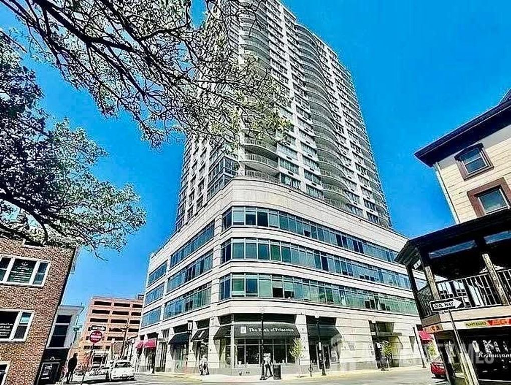 1 Spring Street 1806, New Brunswick, NJ 08901