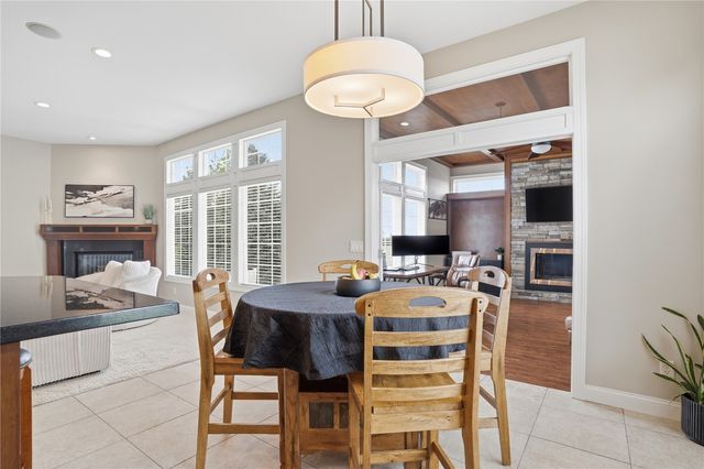 2360 Grey Wolf, Hiawatha, IA 52233
