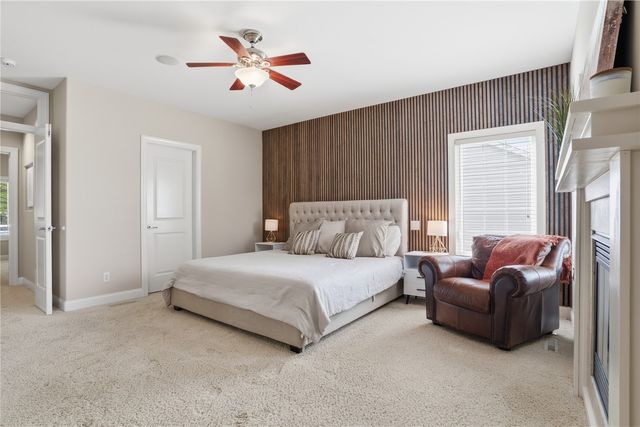 2360 Grey Wolf, Hiawatha, IA 52233