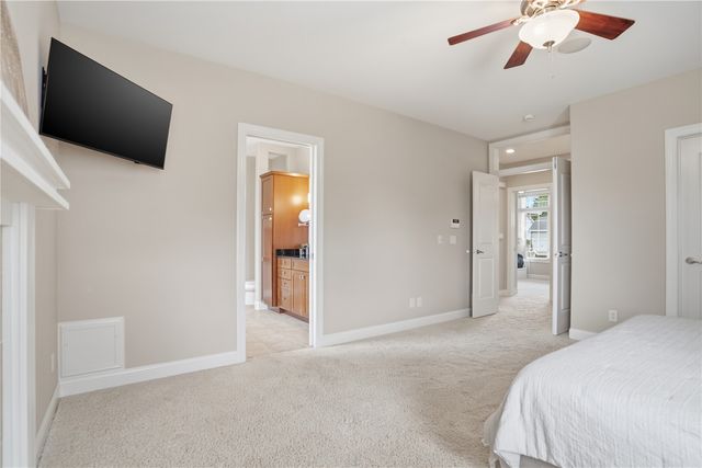2360 Grey Wolf, Hiawatha, IA 52233