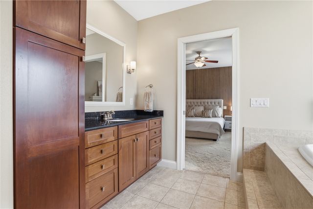 2360 Grey Wolf, Hiawatha, IA 52233